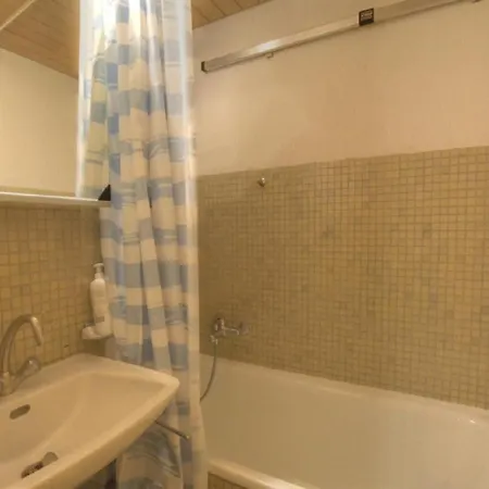 Mercure 205 Au Centre A *