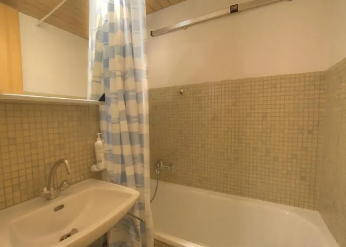 Mercure 205 Au Centre A *